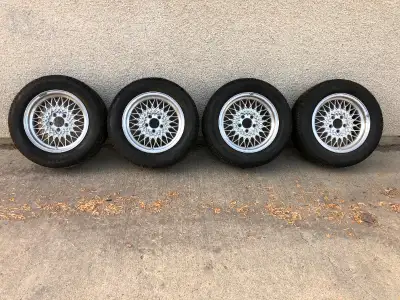 Set of 4 like new Mag wheels with Tires