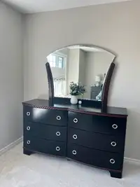 6-Piece Queen Bedroom Set (bed/end tables/dresser/vanity/mirror)