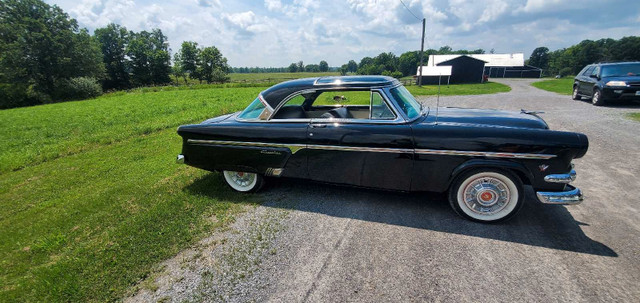 1954 Ford Crestline Skyliner in Classic Cars in Ottawa - Image 3