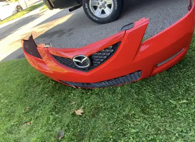 Mazda 3 (2007-2009) bumper/hood $200 for the bumper $200 for the hood $350 for both