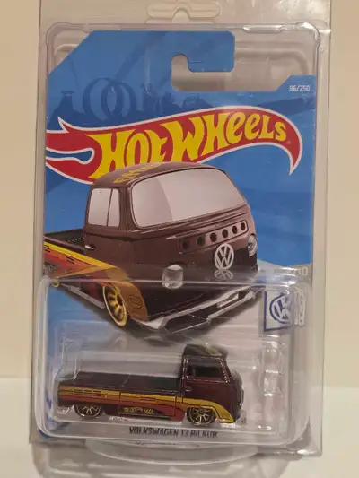 Hot wheels super treasure hunt Volkswagen t2 pickup Great condition