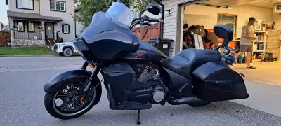 2012 Victory Hardball, Cruise control, Hand warmers, Tuner, Up graded exhaust. Bat wing fairing with...