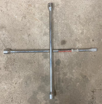 Motomaster 20” lug wrench (SAE)