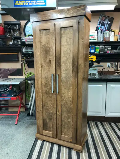 armoire de rangement neuve en merisier, View more