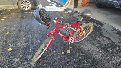 Giant Bike with Head/Tail lights, combination lock, and helmet, View more