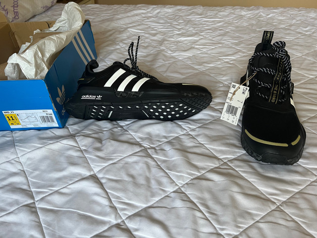 Brand New Adidas Originals NMD_V3 sneakers. Black/Gold size 11.5 in Men's Shoes in Oshawa / Durham Region - Image 4