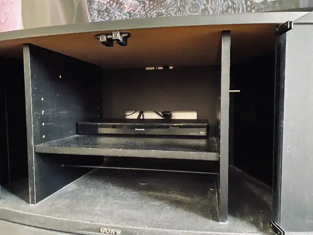 Sony TV Stand Swivel Black - glass doors OrigBox Bay Bloor Radio in TV Tables & Entertainment Units in City of Toronto - Image 3