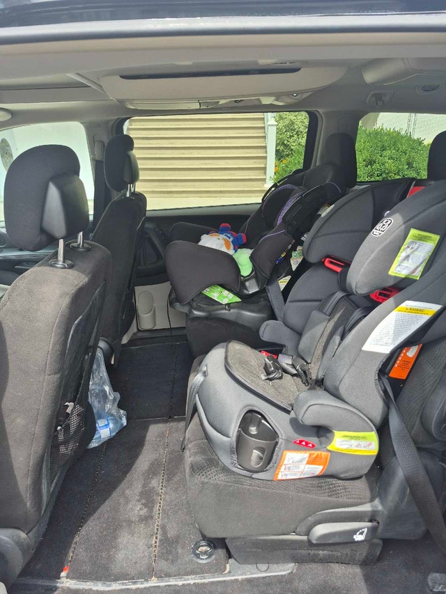 Chrysler town and country à vendre — photo 4