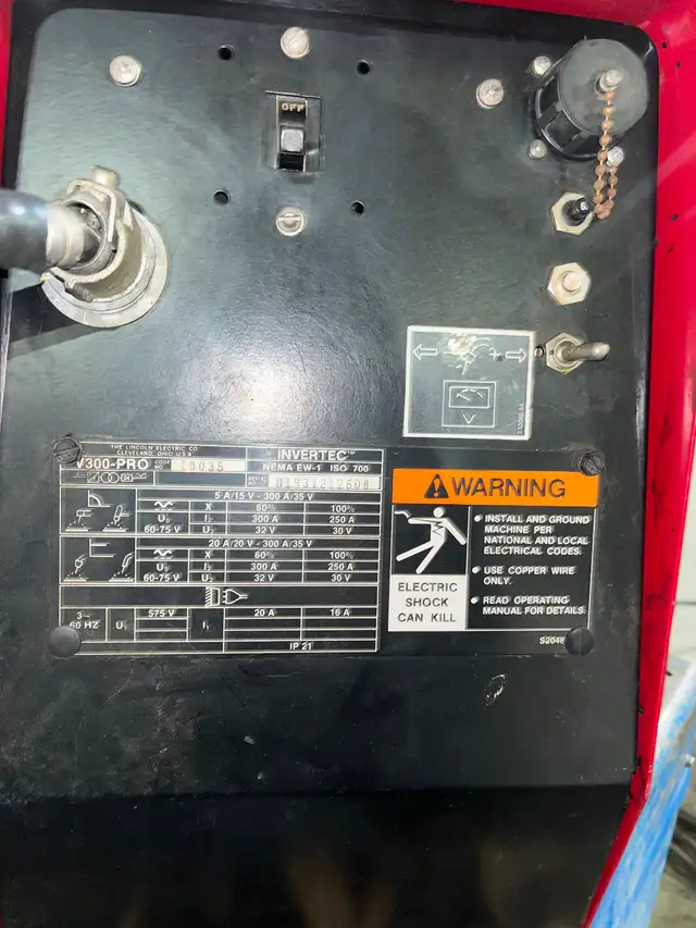 Lincoln electric Invertec v300 pro in Other in Sudbury - Image 5