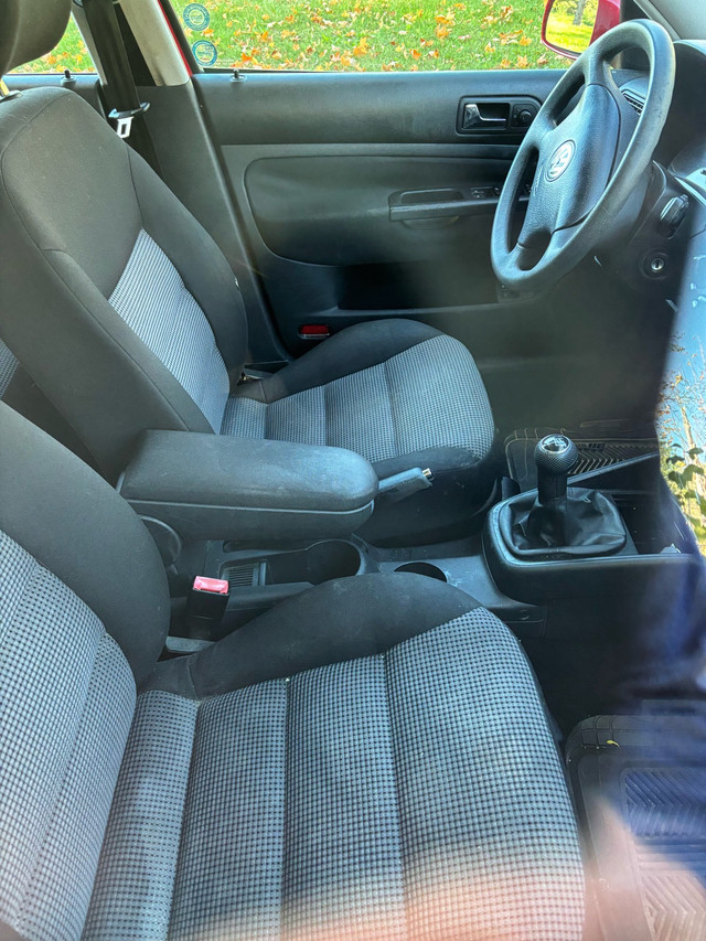 2004 VW Golf in Cars & Trucks in Belleville - Image 4