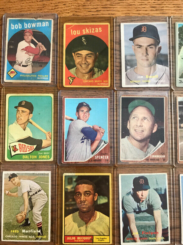 1956-1970 17 Topps Baseball Cards in Arts & Collectibles in City of Toronto - Image 3