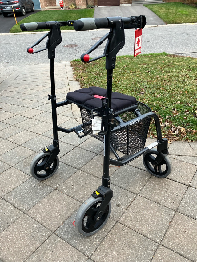 Dana Douglas Nexus 3 Rollator in Health & Special Needs in Ottawa - Image 2
