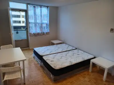 ** MASTER BEDROOM with PRIVATE (INSUITE) BATHROOM, BALCONY, INSUITE CLIMATE CONTROL (AIR-CONDITIONED...