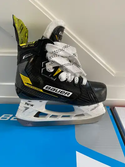 YOUTH BAUER SUPREME MATRIX SKATES, View more