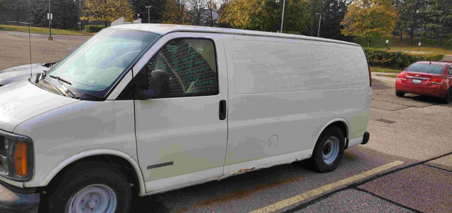 For Sale 2001 GMC Savana 1500 Cargo van $2500. 4162580980 in Cars & Trucks in Mississauga / Peel Region