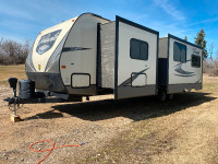 2018 32’ camper! Great condition!