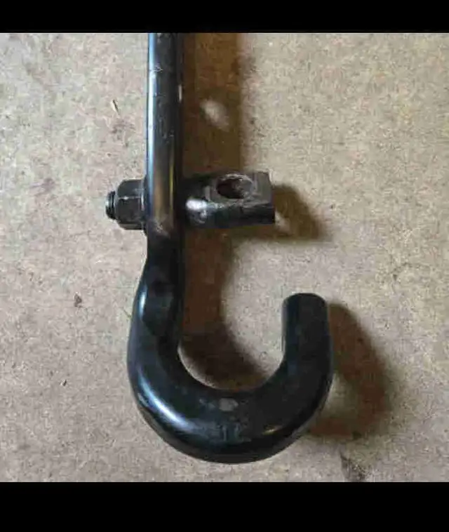 Jeep Jk Tow Hook in Other in Hamilton - Image 2