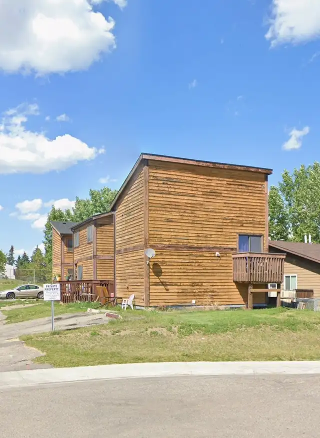 Near Marlborough mall 3 bedroom town house $1500