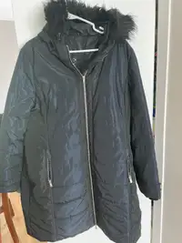 Manteau d'hiver pour femme grandeur XXL à donner.