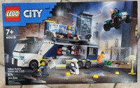 Lego City 60418 Police Mobile Crime Lab Truck 674Pcs 7+