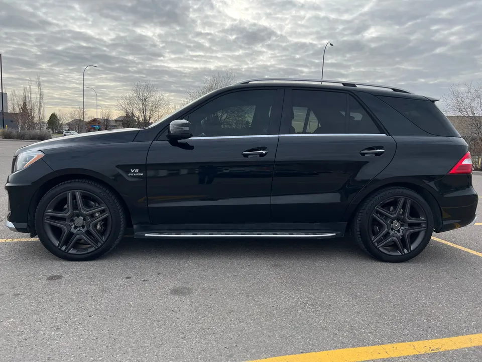 2012 Mercedes ML63 AMG - Low mileage, no accidents.