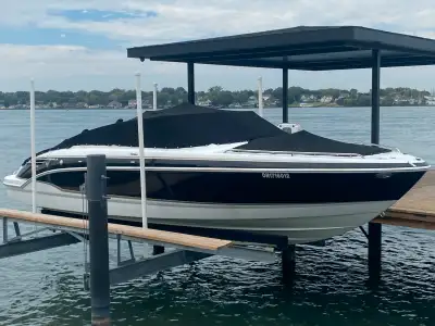 2009 Formula 240BR 377 Mag with 305 hours & counting Bravo Three drive Dual Prop Immaculate conditio...