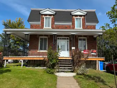 Très beau logement dans une maison avec beaucoup de cachet. Grande galerie. Entièrement rénovée. Gra...