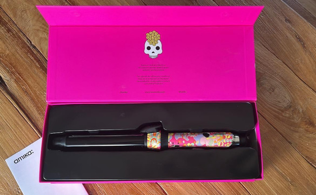Amika The Autopilot - 3 in 1 Curling Iron (originally $150) in Other in Ottawa