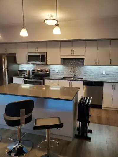 ●Available December 1st or anytime in December. ●2 bedroom, 2 bathroom all inclusive main floor cond...