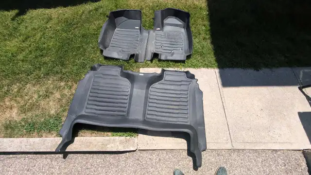Custom -fit All Weather Floor mats 2020+ Chevy Silverado 