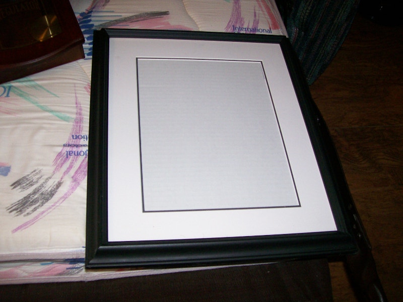 Like new Wooden Picture Frame, inside picture size is 11 3/4 " h Home Décor & Accents St