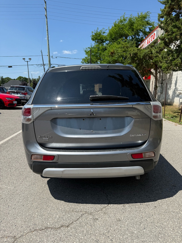 2015 Mitsubishi Outlander SE in Cars & Trucks in Markham / York Region - Image 4