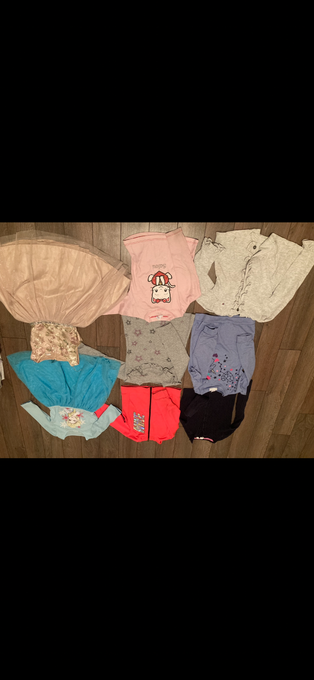 Lot vêtements fille 6 ans in Kids & Youth in Longueuil / South Shore - Image 3