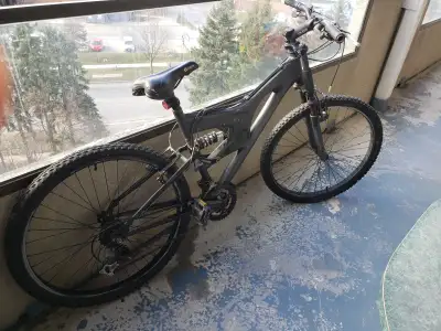 MONTAIN 25'' BLACK ALUMINIUM FRAME BIKE IN GOOD COND., View more