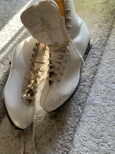 Women’s Skates , View more