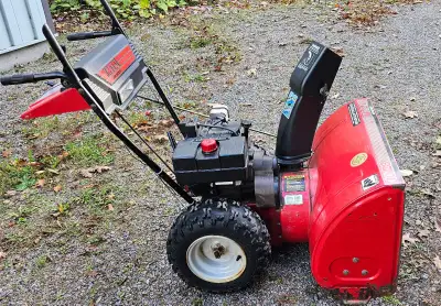 MTD Snowblower 10/28" c/w Electric start, View more