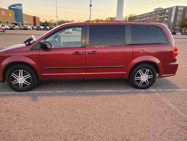 Camion Dodge Caravan 2016