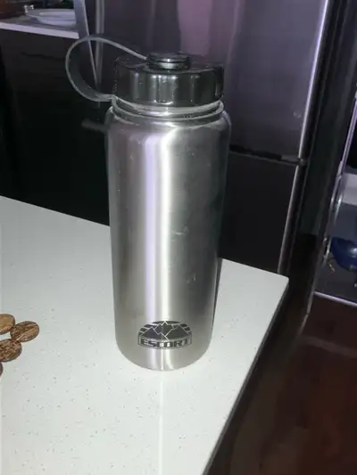 Stainless Steel Water Bottle - bouteille d’eau en inox, View more