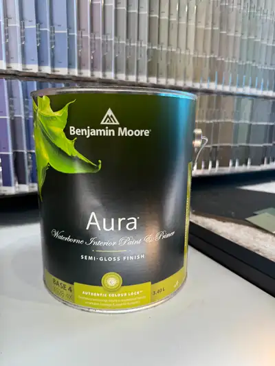 BENJAMIN MOORE Aura Interior Semi-Gloss, offers ultimate performance and durability. Discontinuted p...