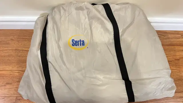 air mattress in Bedding in City of Toronto - Image 7