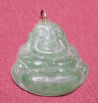 Pendentif Bouddha rieur en jade vert