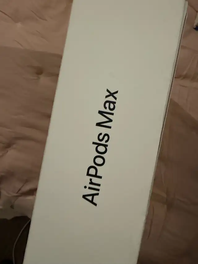 Apple AirPods Max (midnight  in General Electronics in Calgary - Image 2