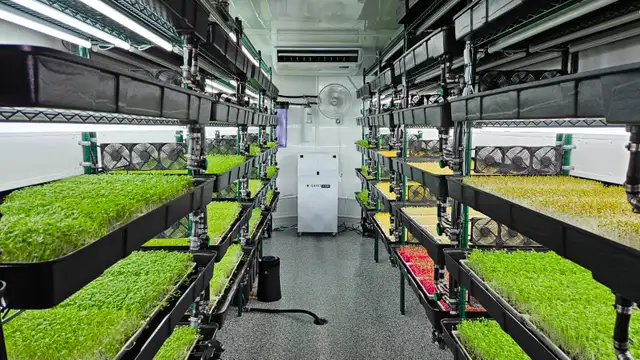 24 ft Fully Equipped Agricultural Trailer – Year-Round Growing