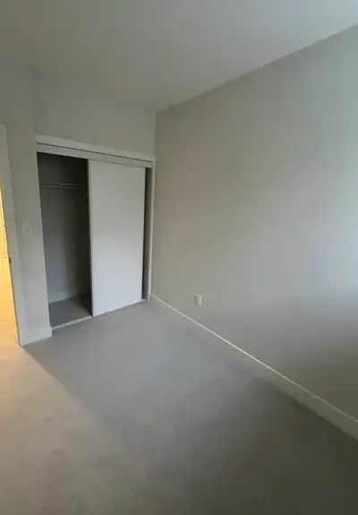 A clean and comfortable room is available for rent in a quiet and respectful home. Location Highligh...