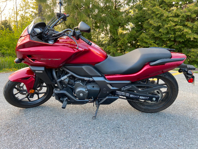 2014 Honda CTX 700, mint condition, low kms in Sport Touring in Burnaby/New Westminster