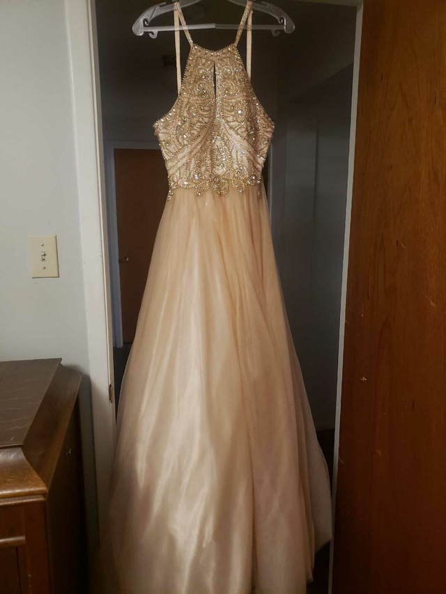 Prom dress in Women's - Dresses & Skirts in Fredericton