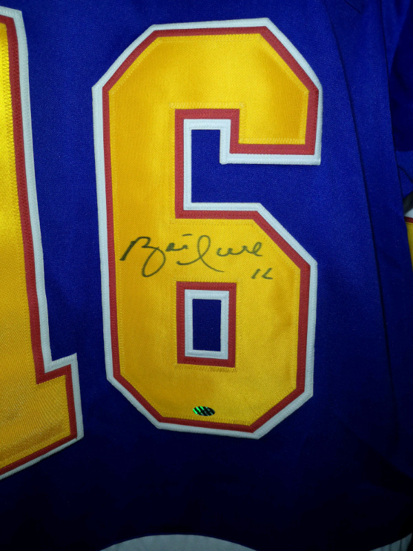 Brett Hull autographed  in Arts & Collectibles in Grand Bend - Image 3