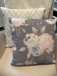 Accent pillows 