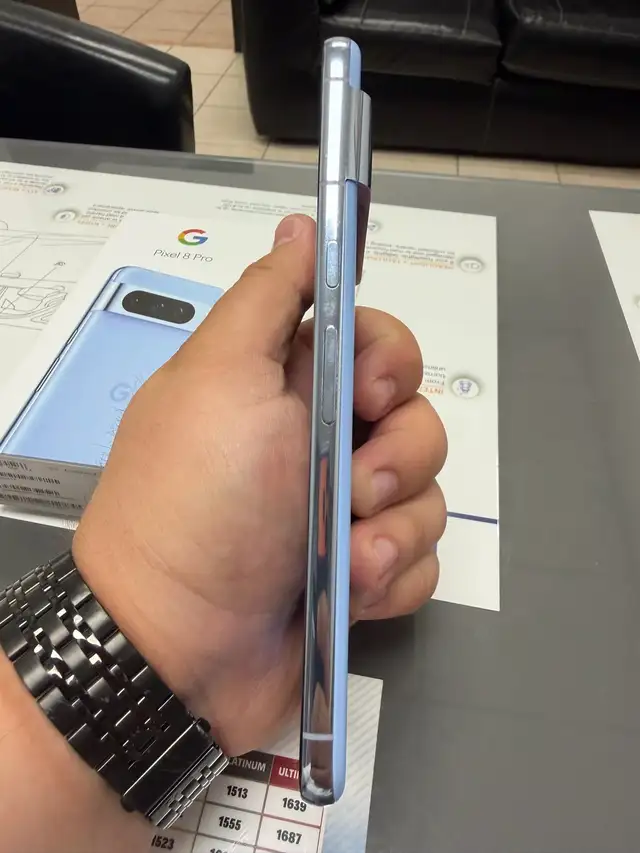 Google Pixel 8 Pro in Cell Phones in Mississauga / Peel Region - Image 5