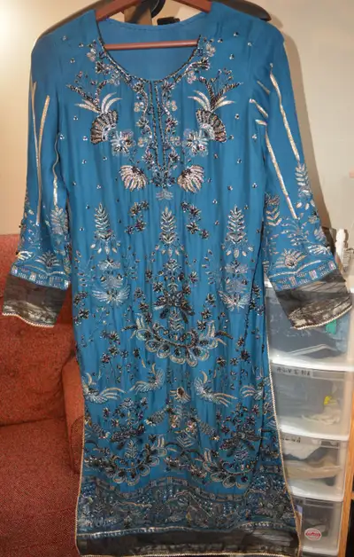 chiffon formal long length shirt . comes with trouser and duppata. chest size 20 to 20.5 inches.